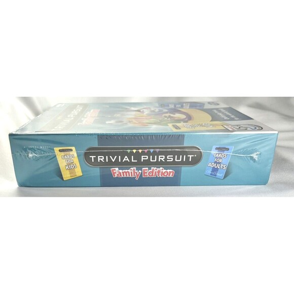 Trivial Pursuit Family Edition Board Game Trivia Quick Play Version 2013 Hasbro - Picture 7 of 11